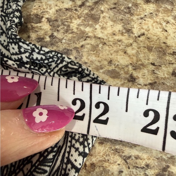 Chic Gray Patterned Midi Dress - Picture 4 of 8